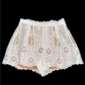 Elliatt White Lace Women Shorts